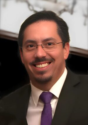 Dr. Rodrigo Cárdenas