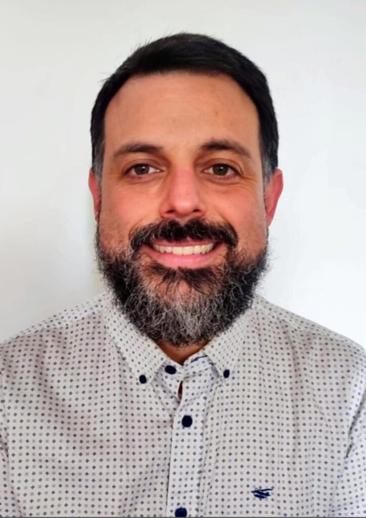 Dr. Cristóbal Fuentes León