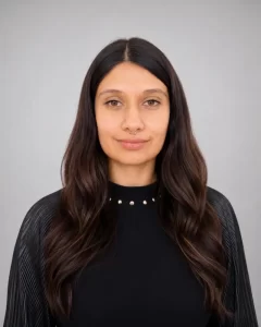 Retrato de Denisse, asistente de atención de Psiquemédica